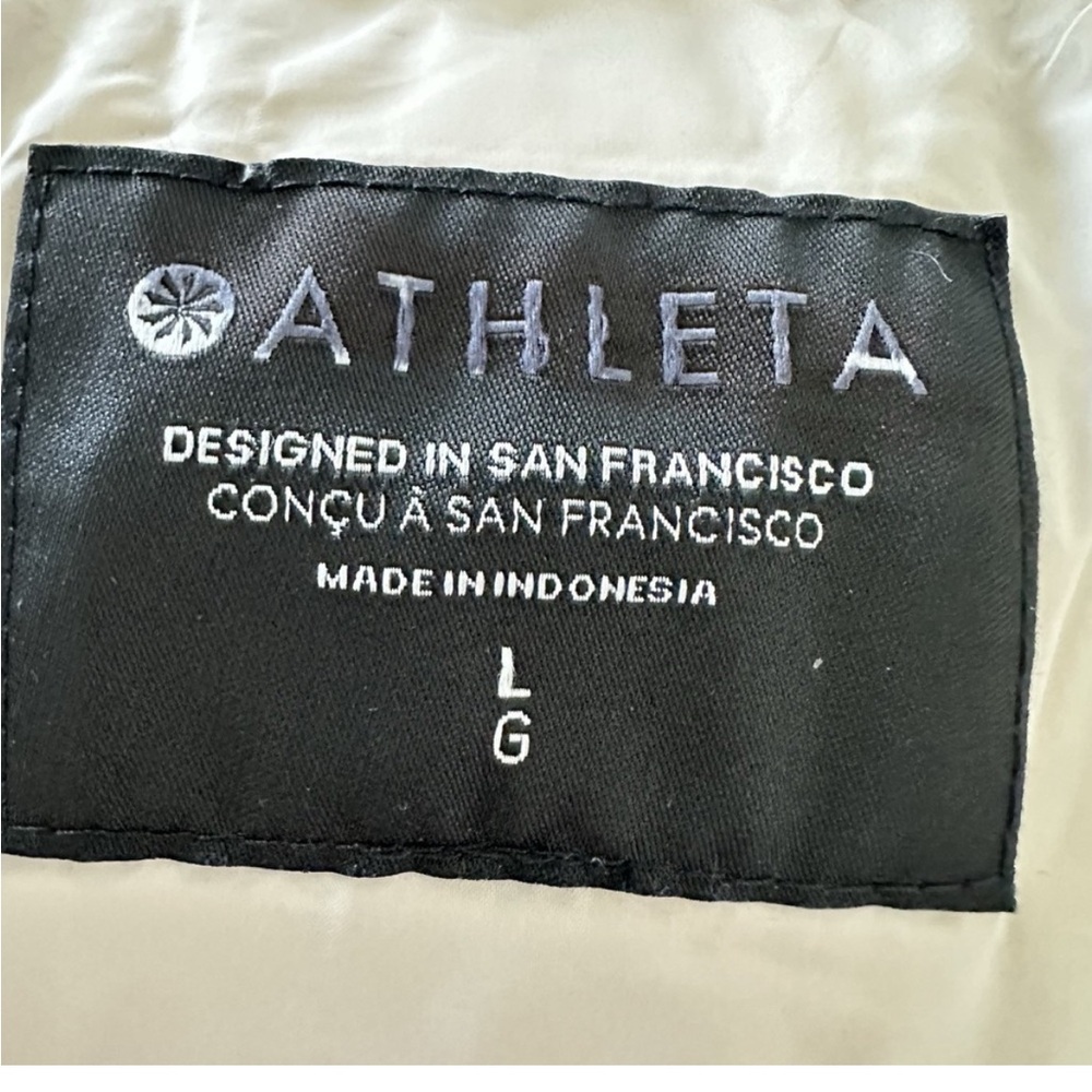 Athleta Women's Puffer Jacket in Cream/ tan - Picture 7 of 9